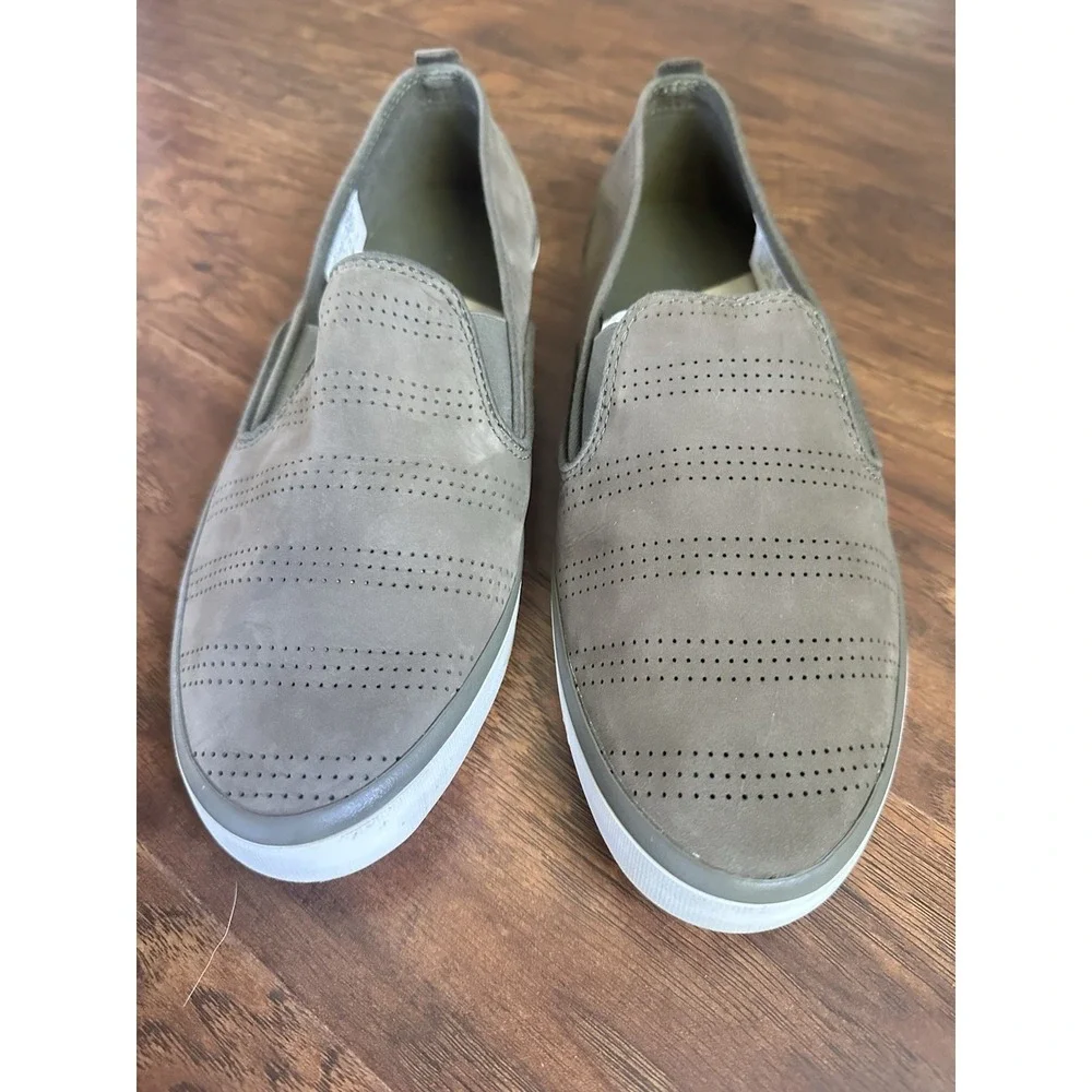 Sperry Womens Army Green Perforated Slip-On Shoes 9M Memory Foam Casual Comfort